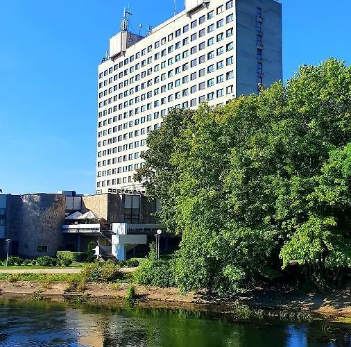 Hotel Gromada Pila